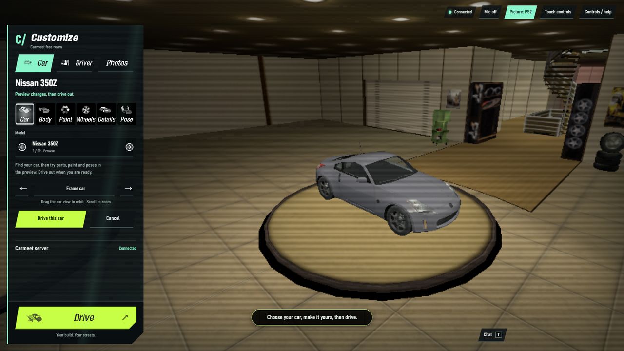 The Carmeet garage: a silver Nissan 350Z on the turntable, with the Customize menu open