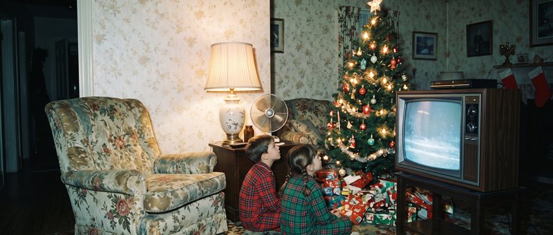 Location master: the living room on Christmas night with a lit tree and presents